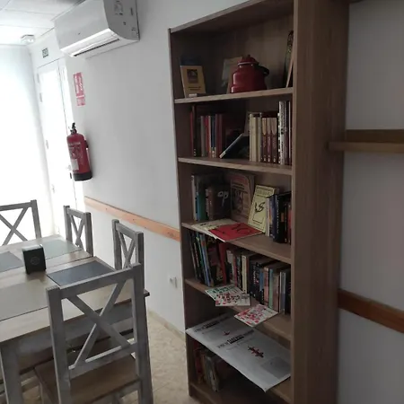 Hostal Taberno 招待所 塔韦尔诺