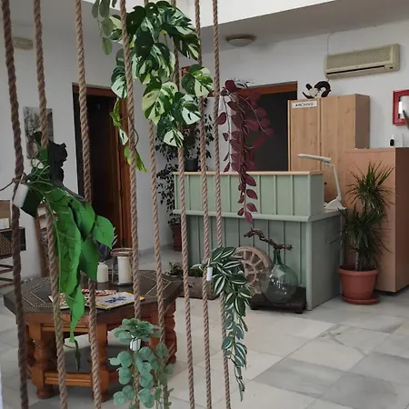 Hostal Taberno 招待所 塔韦尔诺