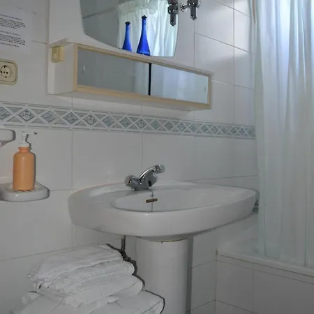 Hostal Taberno *